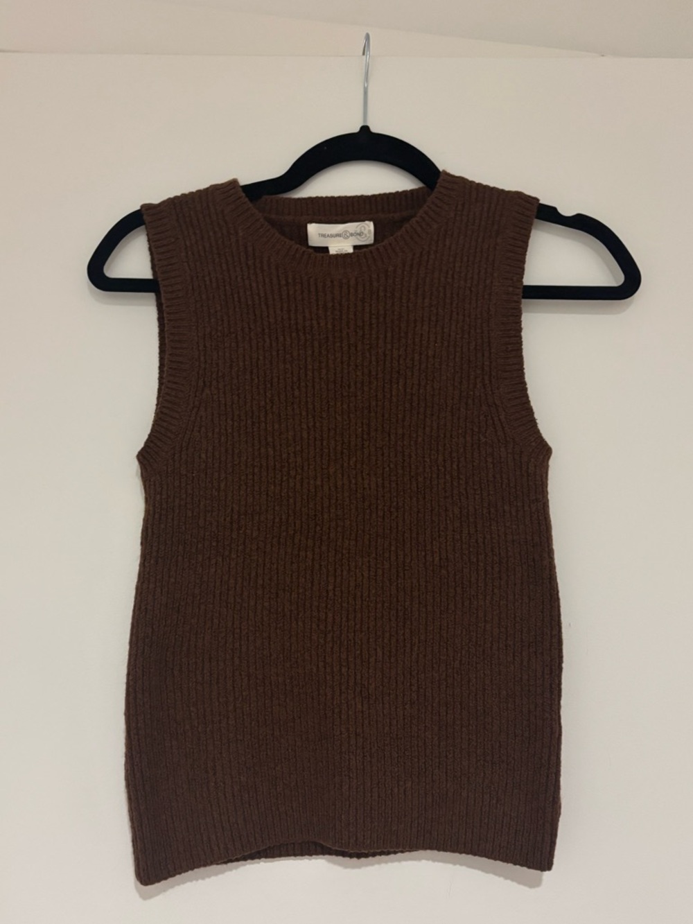 Treasure & Bond Ribbed Knit V-Neck Sweater - Brown
